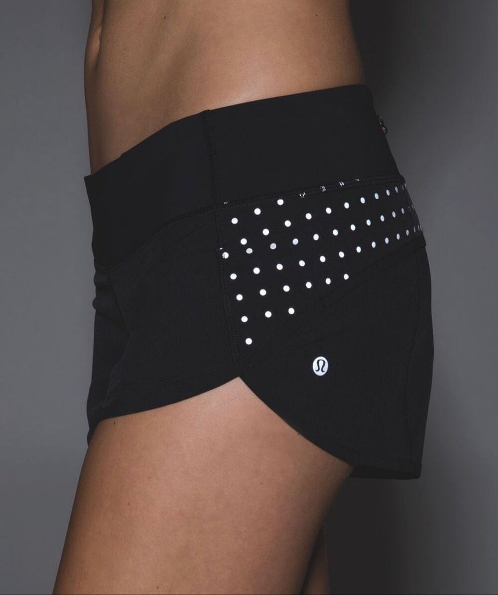 Lululemon Speed Short Black (Reflective Dots) size 8